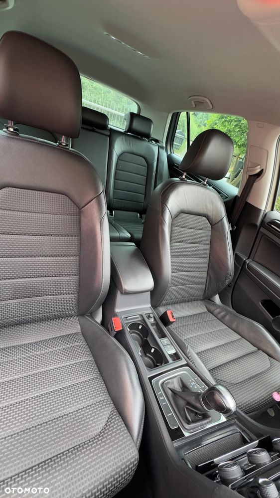 Volkswagen Golf 1.4 TSI BMT Highline DSG - 30