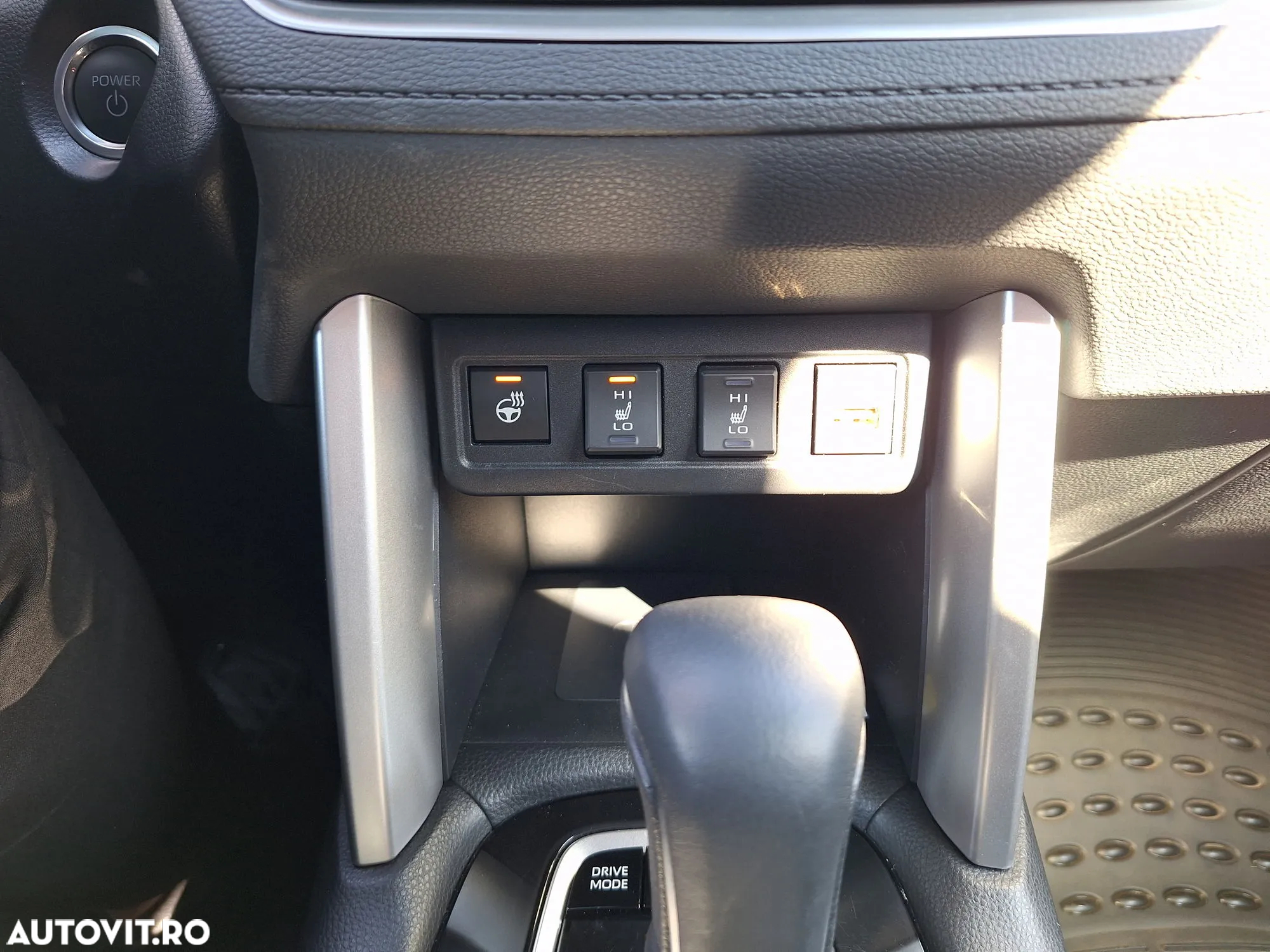 Toyota Corolla Cross - 16