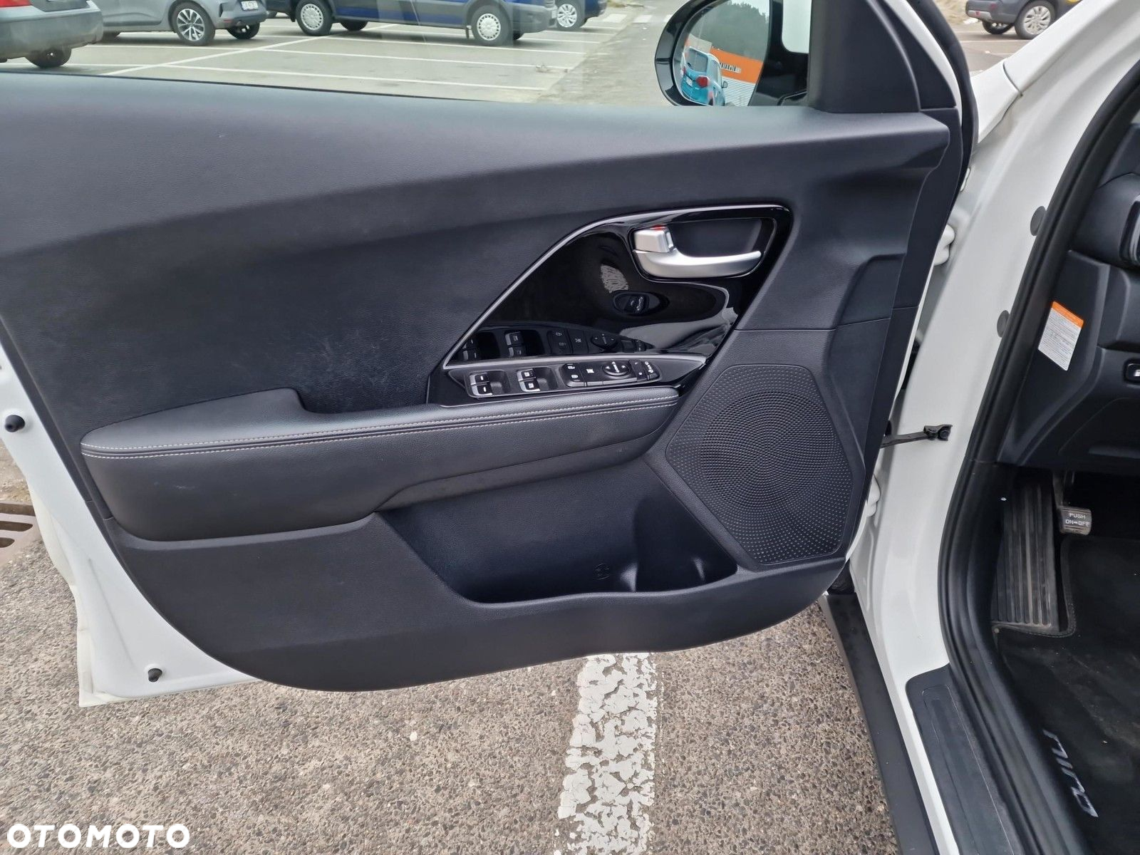 Kia Niro 1.6 GDI Plug-in Hybrid L - 10