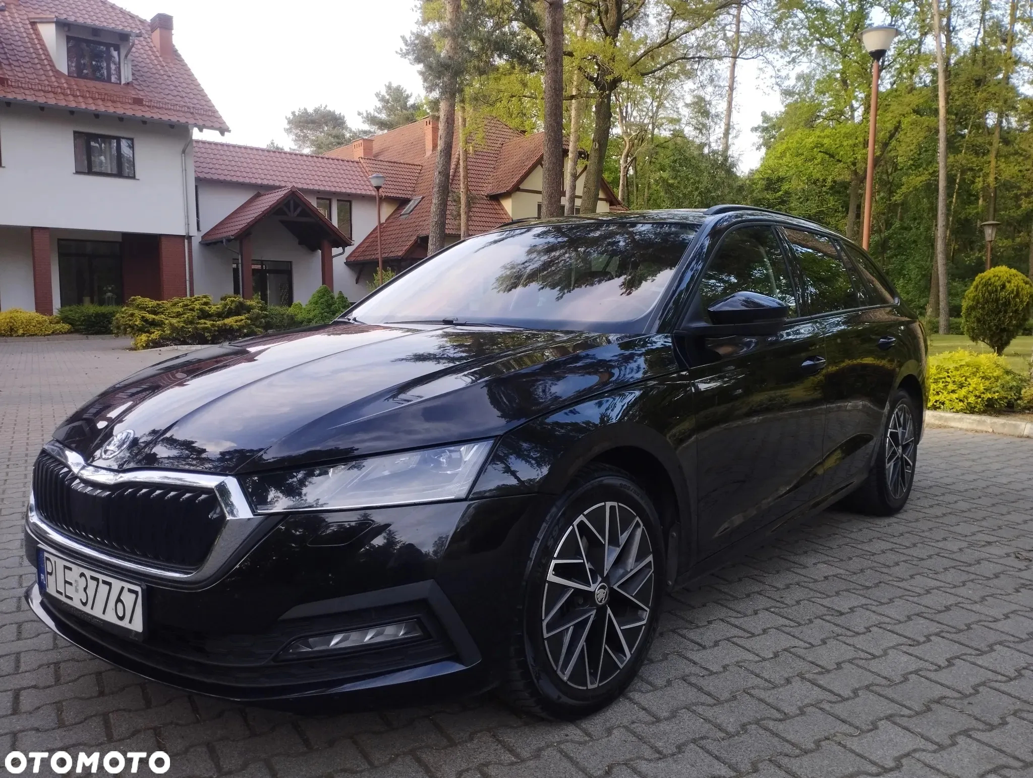 Skoda Octavia 2.0 TDI DSG Ambition - 2