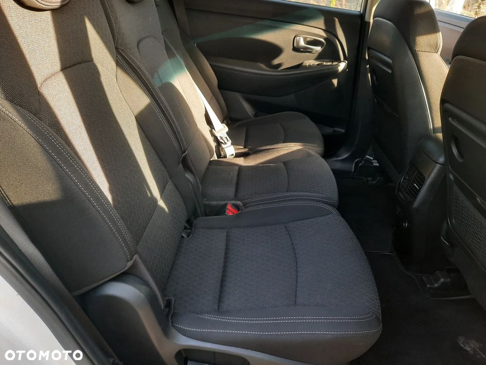Kia Carens 1.6 GDI L 7os - 21