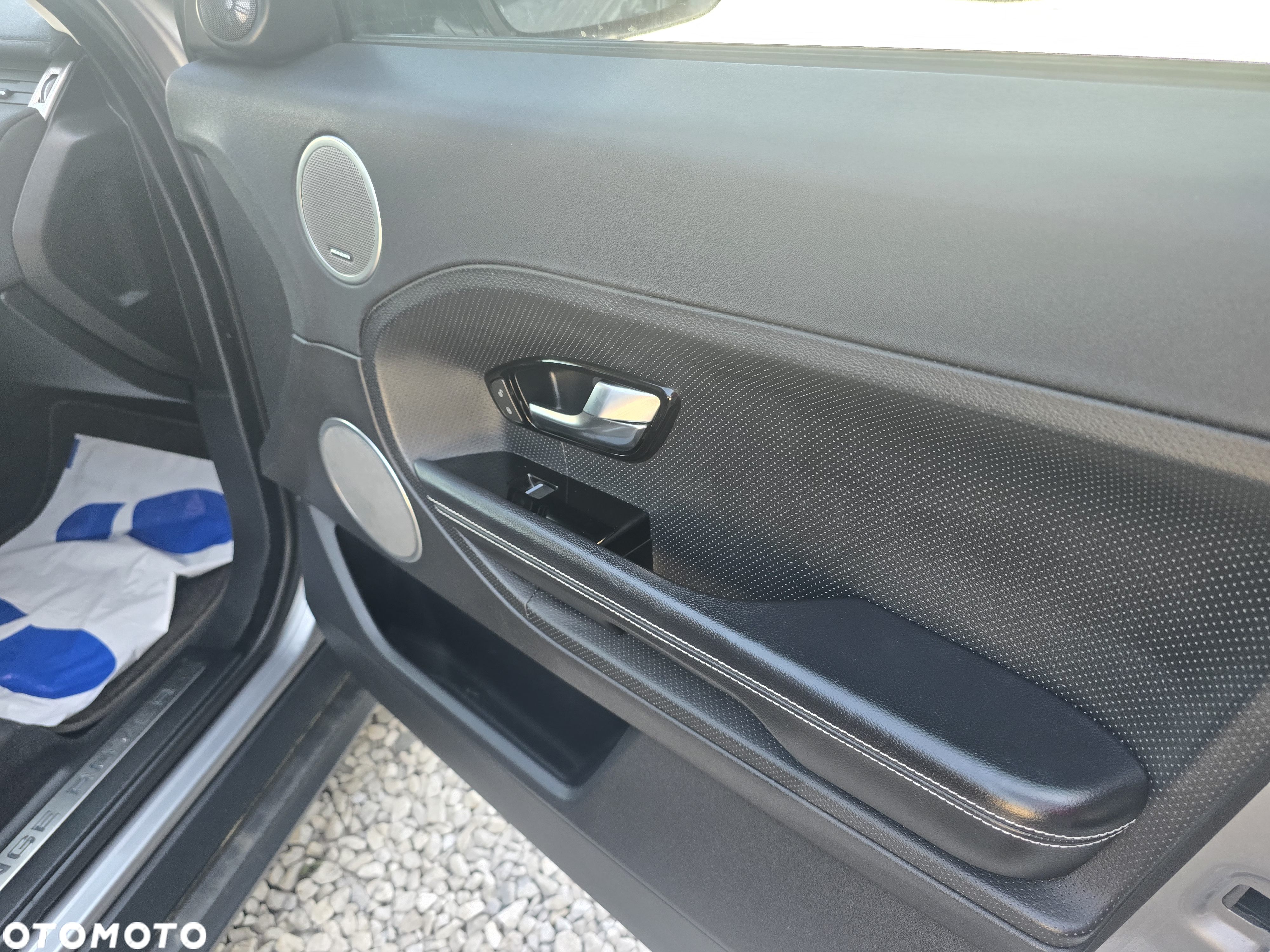 Land Rover Range Rover Evoque Si4 SkyView Edition - 16