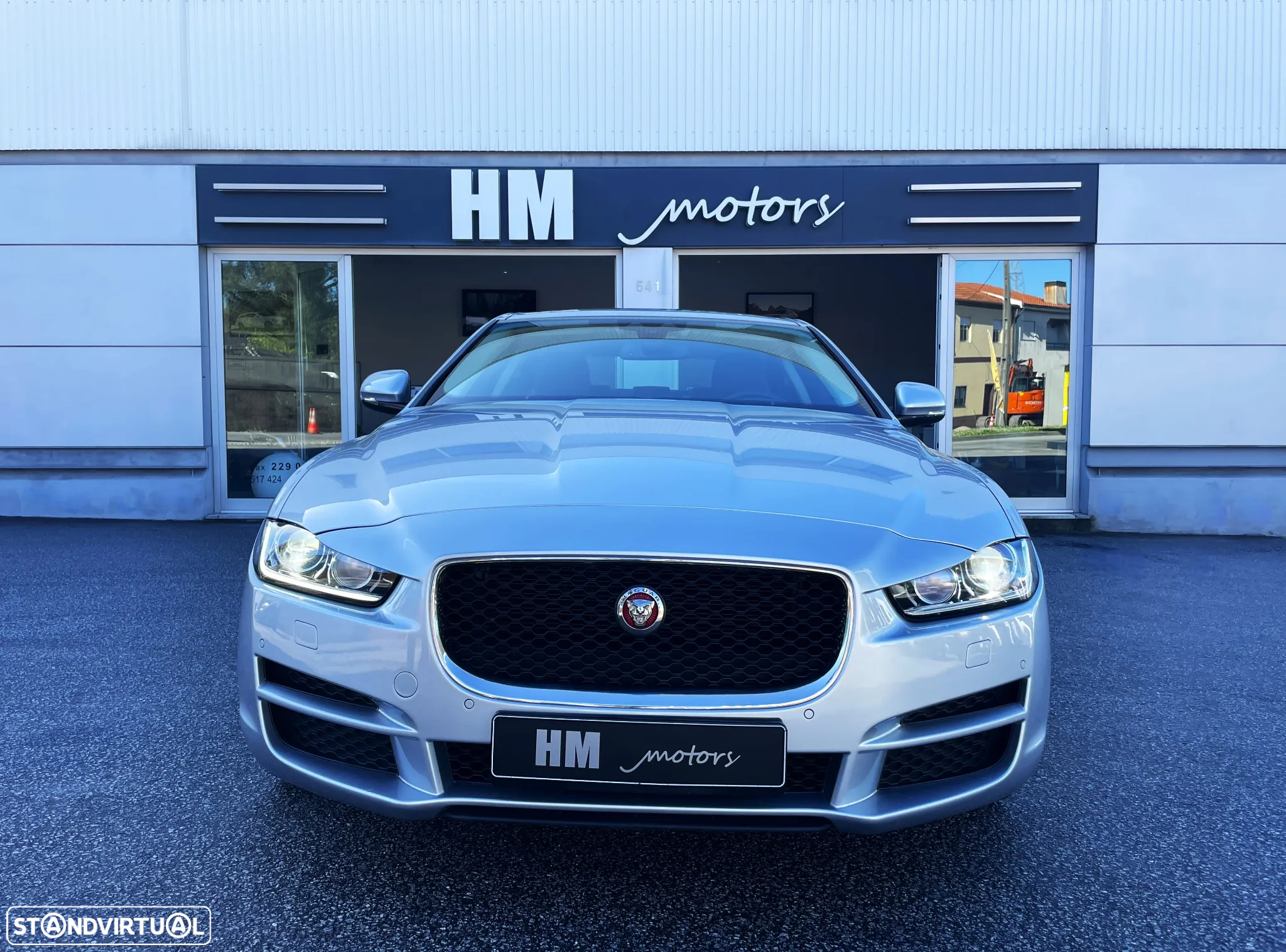 Jaguar XE 2.0 D Prestige Aut. - 2
