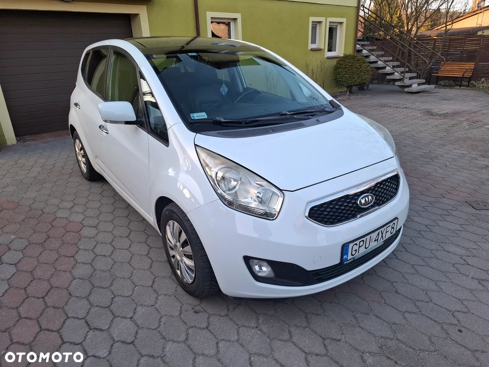 Kia Venga - 12
