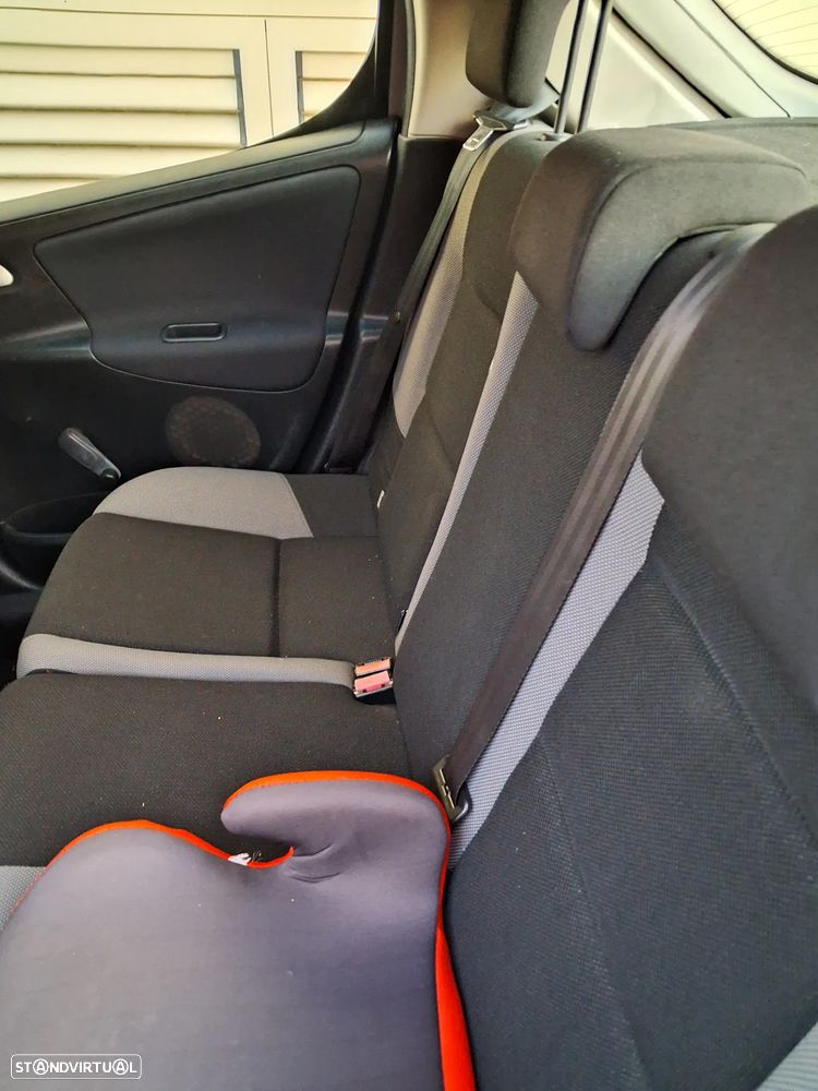 Peugeot 207 1.4 HDi Premium - 7