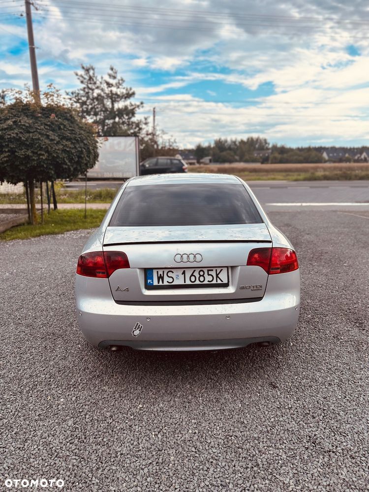 Audi A4 Avant - 4
