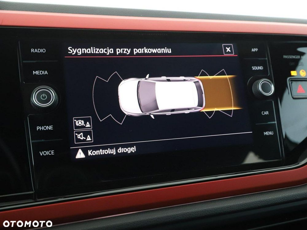 Volkswagen Polo 2.0 TSI DSG GTI - 25