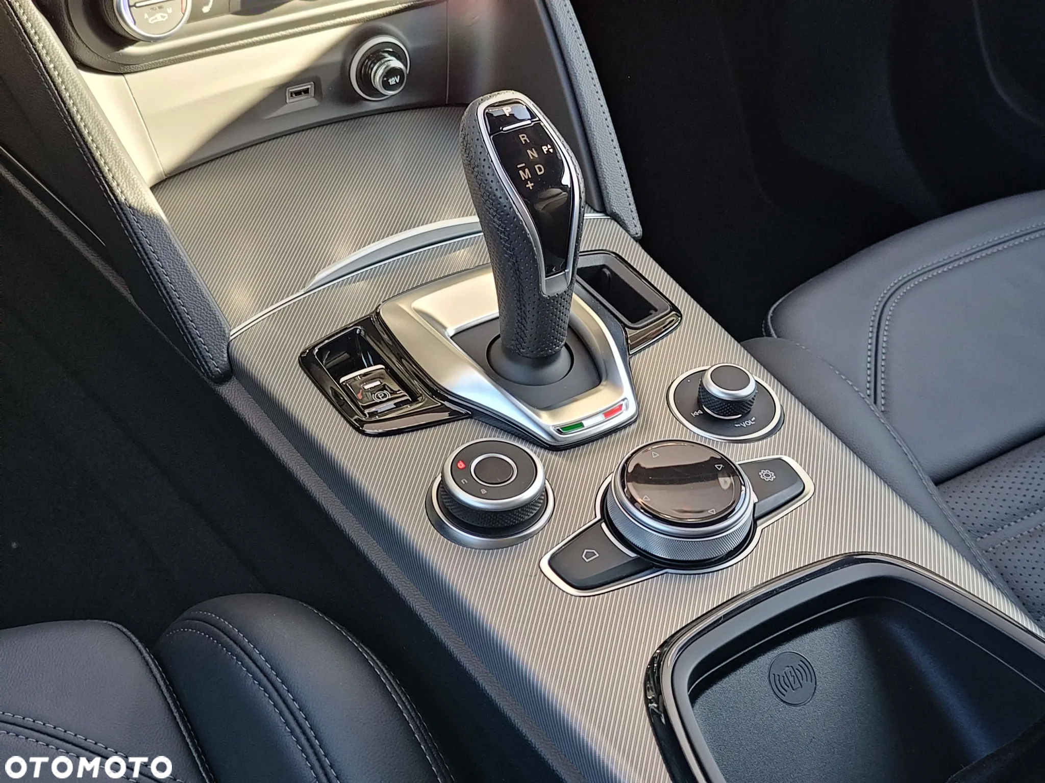 Alfa Romeo Stelvio 2.0 Turbo Veloce Q4 - 17
