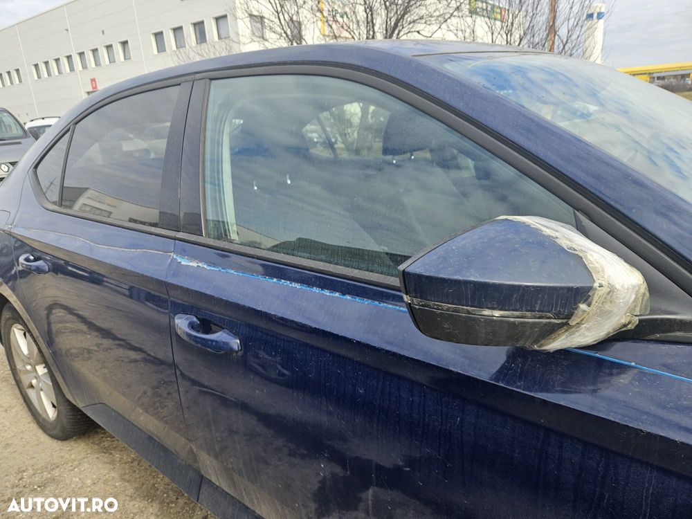 Skoda Superb 2.0 TDI Active - 4