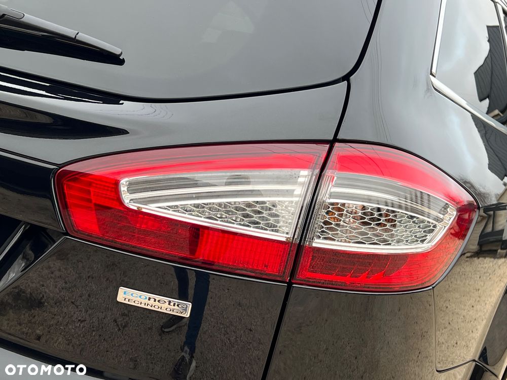 Ford Mondeo 1.6 T Platinium X Plus (Titanium) - 16