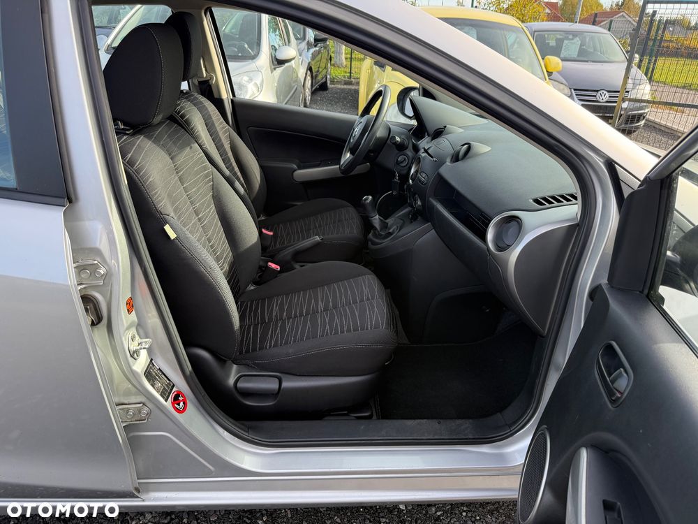 Mazda 2 - 9