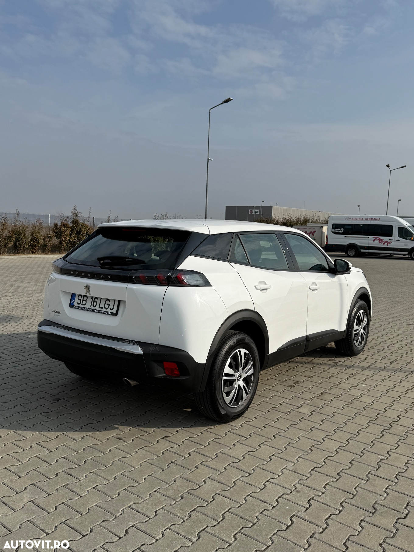 Peugeot 2008 1.5 BlueHDI BVM6 STT Active Pack - 4
