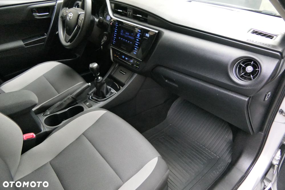 Toyota Auris 1.33 VVT-i Active - 19