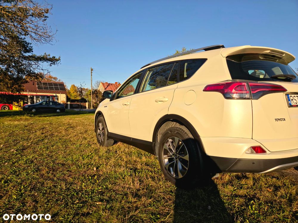 Toyota RAV4 Hybrid Style 4x4 - 5