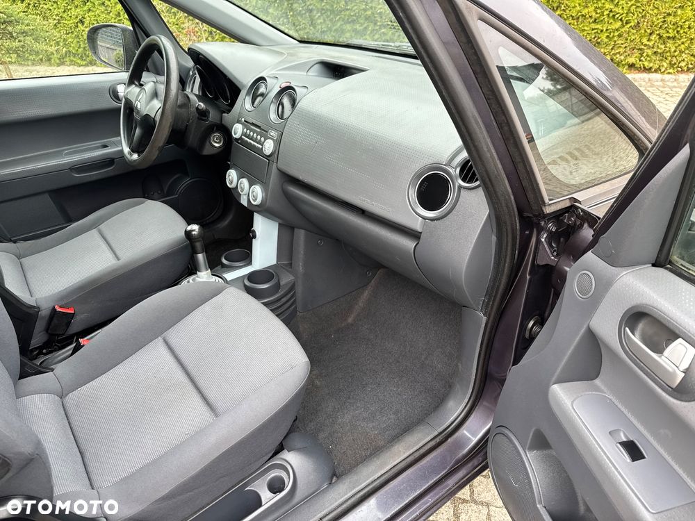 Mitsubishi Colt - 33