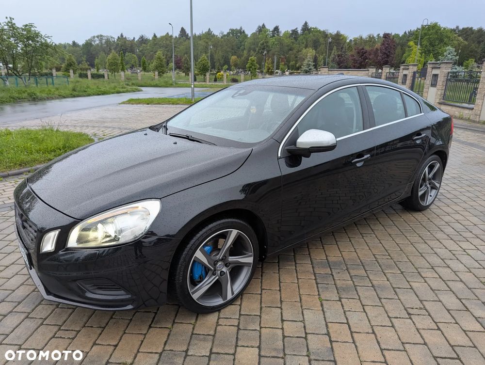 Volvo S60 T6 AWD R-Design - 4