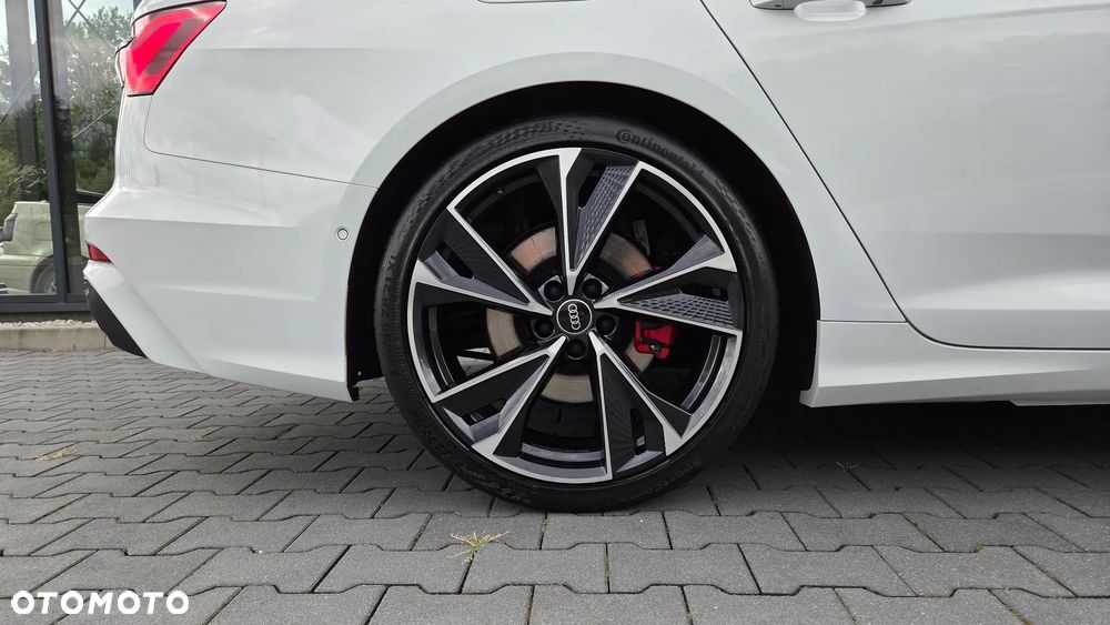 Audi A6 Avant 55 TFSI e quattro S tronic S line - 32