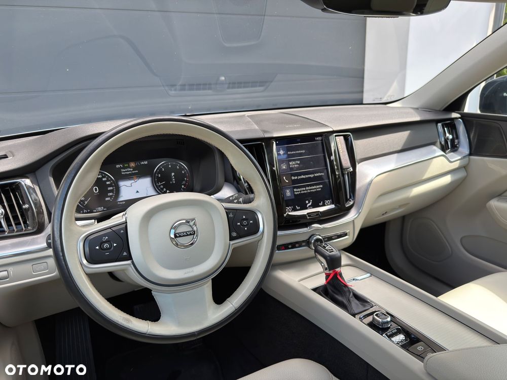 Volvo XC 60 T5 AWD Geartronic Momentum - 14