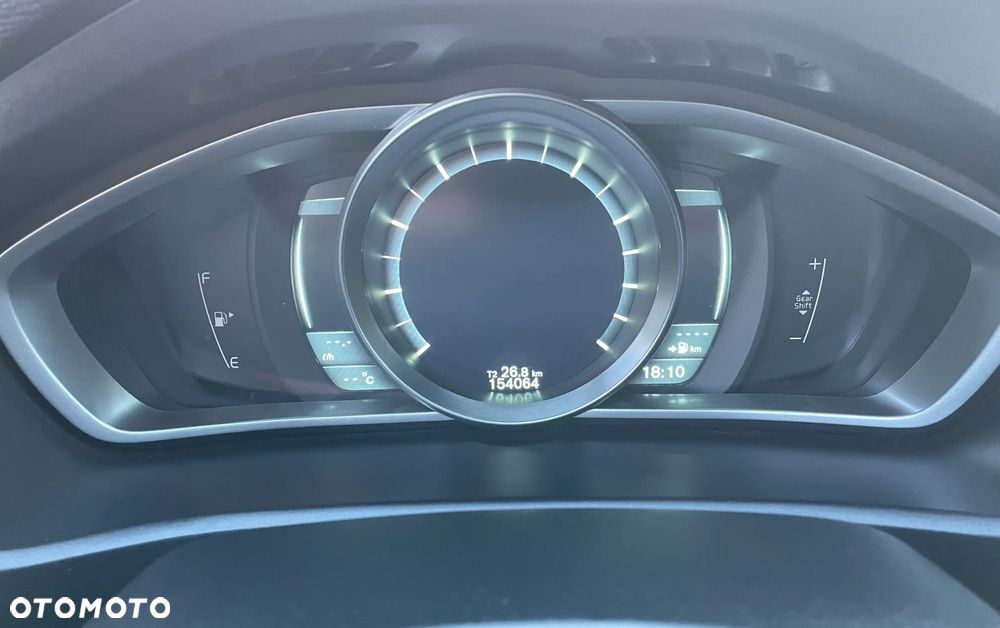 Volvo V40 T2 Momentum - 10