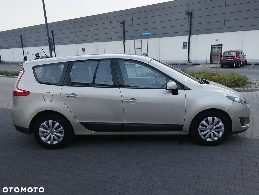 Renault Scenic 1.9 dCi Confort Expression - 4
