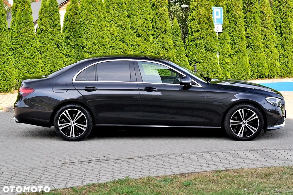 Mercedes-Benz Klasa E 220 d 9G-TRONIC - 12