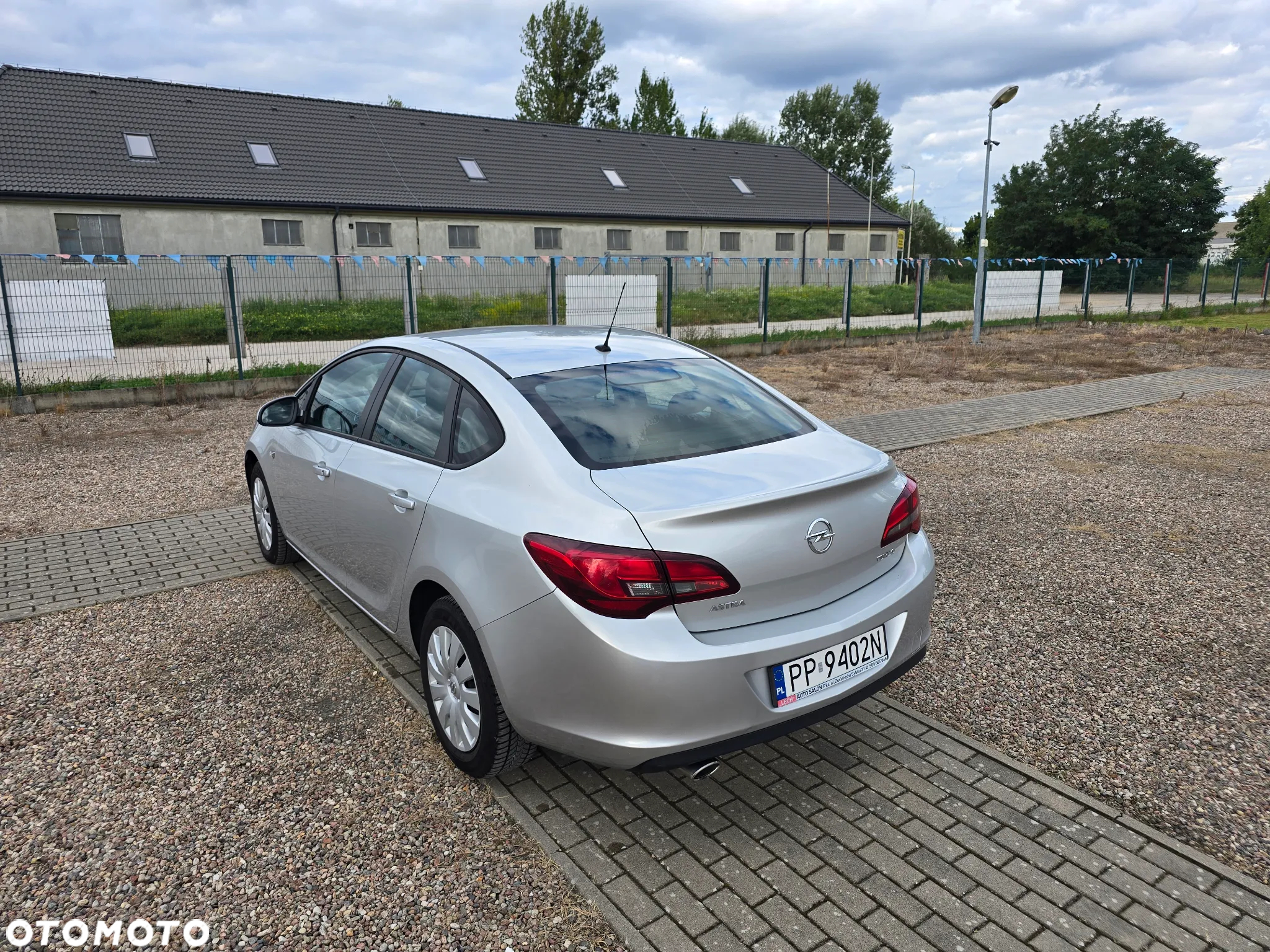 Opel Astra IV 1.4 T Business - 9