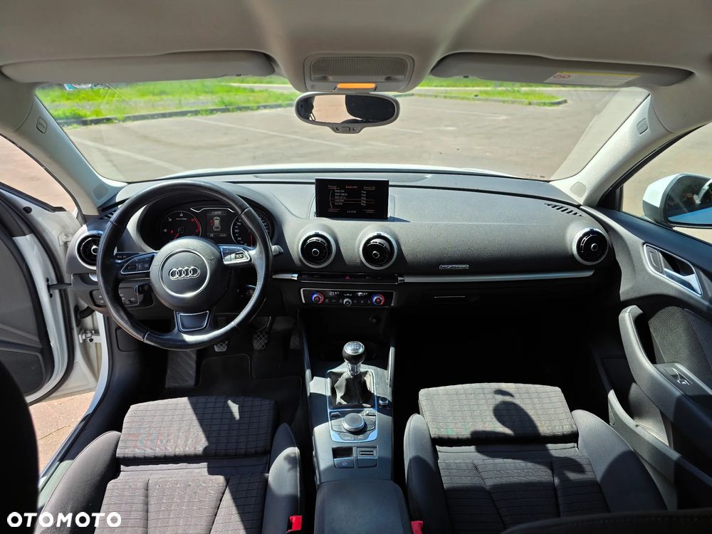 Audi A3 Sportback 2.0 TDI quattro Ambiente - 15