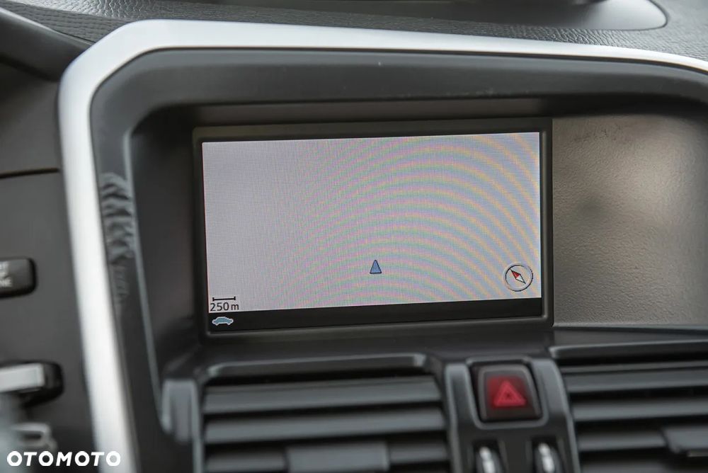 Volvo XC 60 T6 AWD Momentum - 22