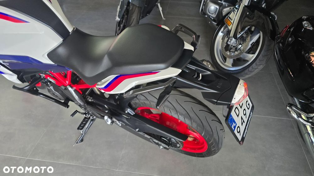 BMW G - 13