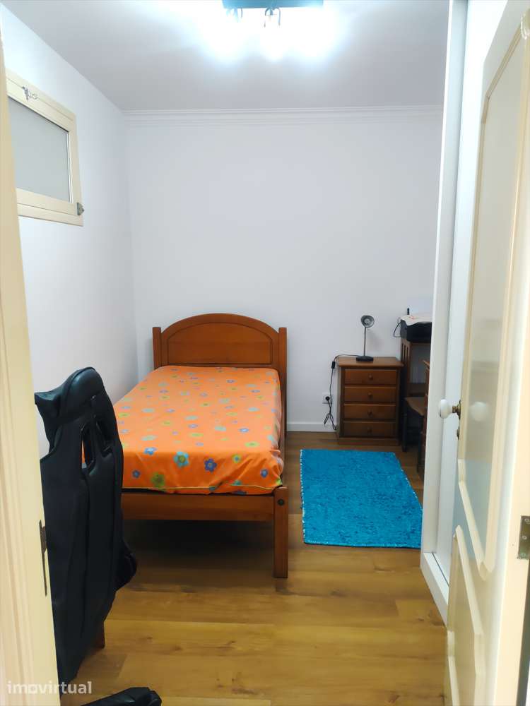 Apartamento T2 transformado em T3 com Garagem | Amorosa – Chafé - Grande imagem: 3/9