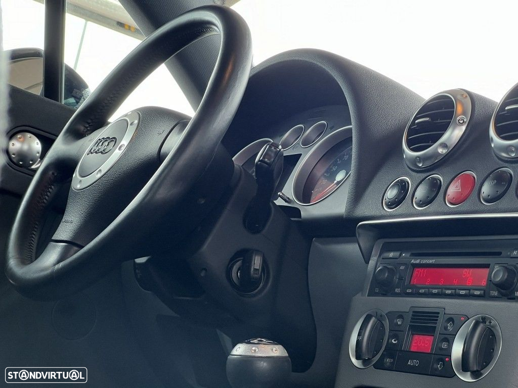 Audi TT Coupé 1.8 T S-line - 18
