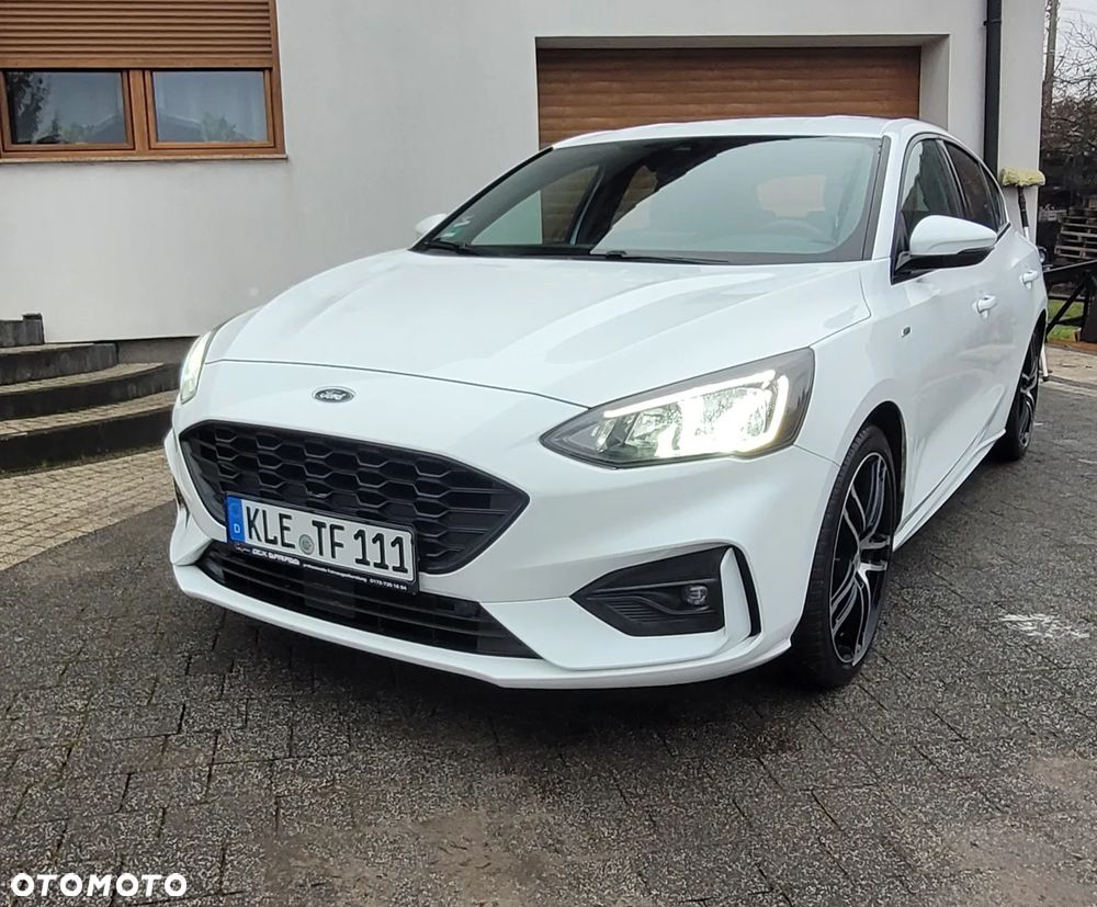 Ford Focus 1.5 EcoBlue Start-Stopp-System ST-LINE - 14