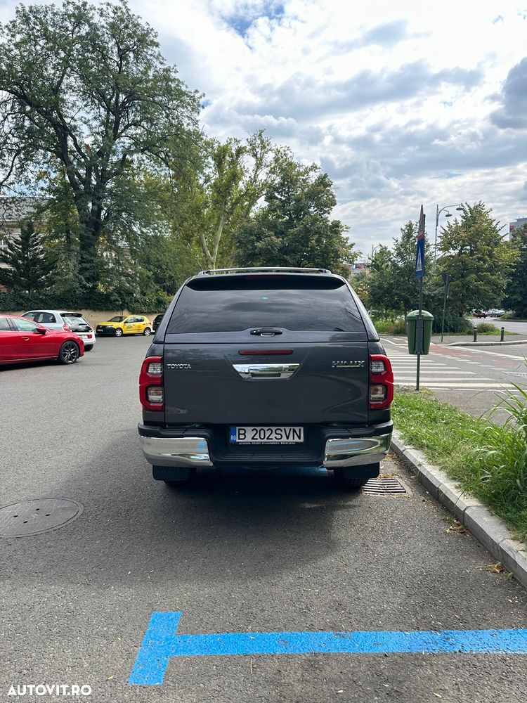 Toyota Hilux - 8