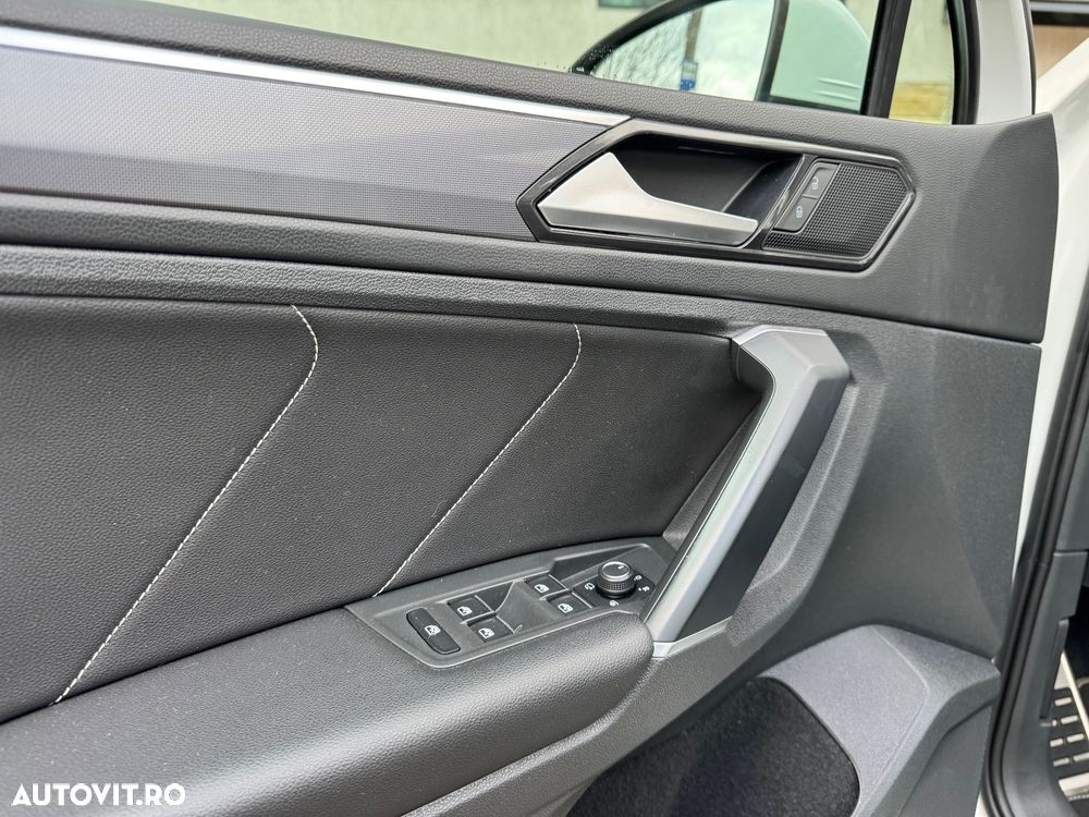 Volkswagen Tiguan 2.0 TDI SCR DSG R-Line - 30