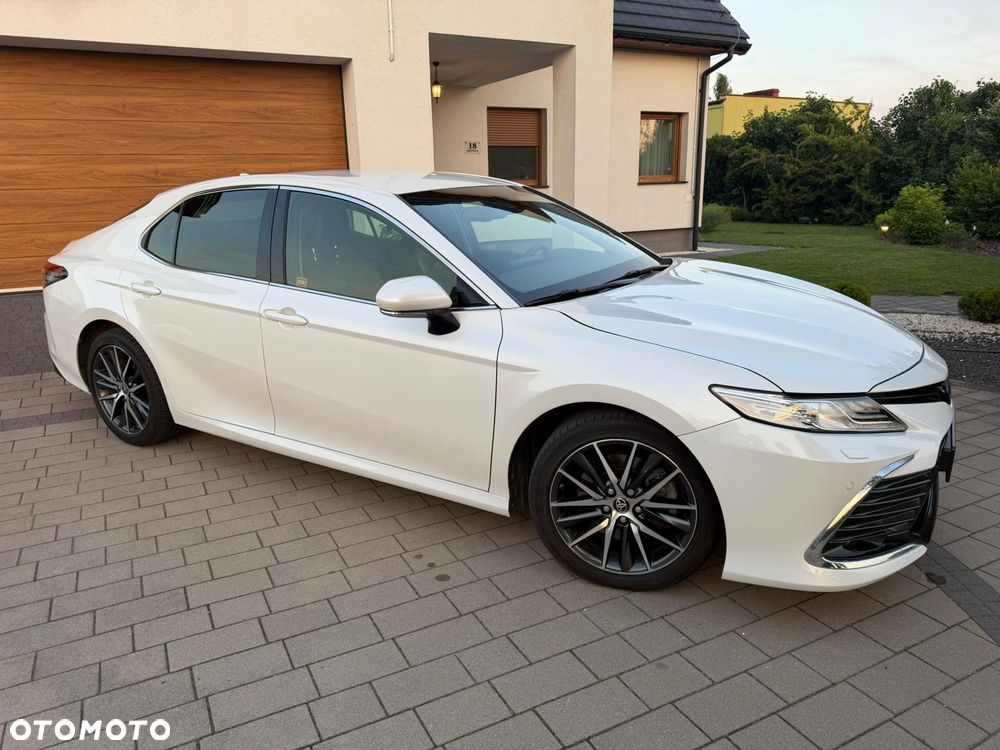 Toyota Camry 2.5 Hybrid Executive CVT - 29