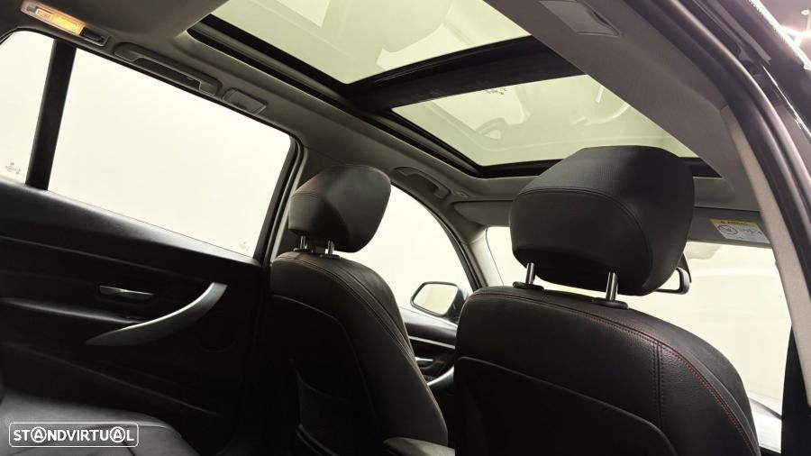 BMW 320 d Touring xDrive Sport Line - 25