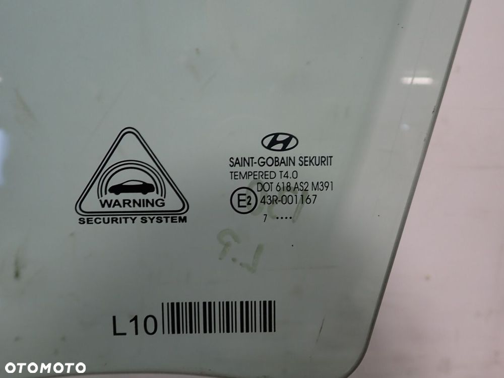SZYBA BOCZNA LEWA PRZEDNIA DRZWI HYUNDAI I30 III 2017r - 2