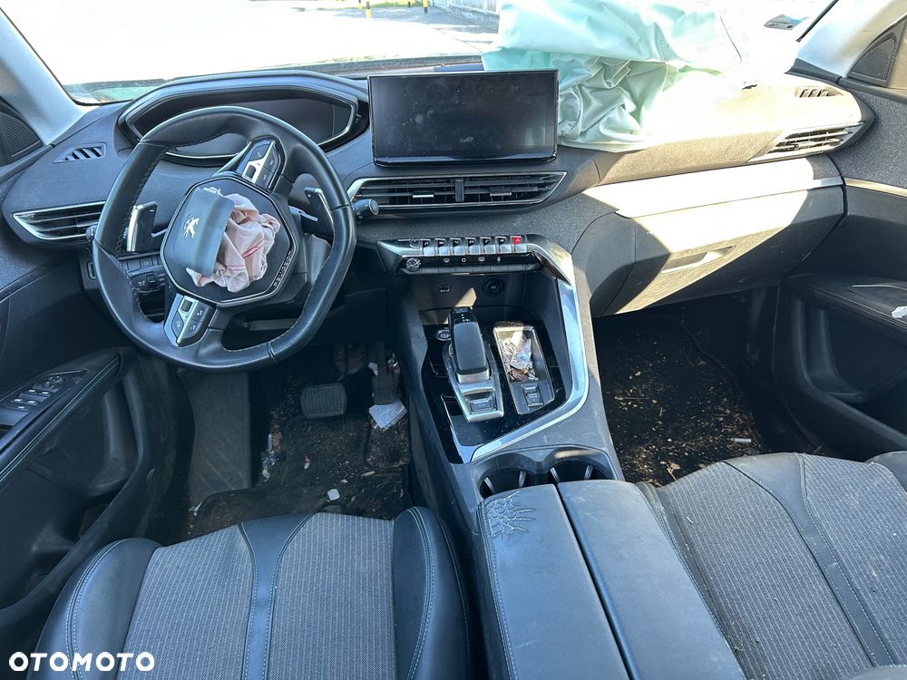 Peugeot 3008 - 11