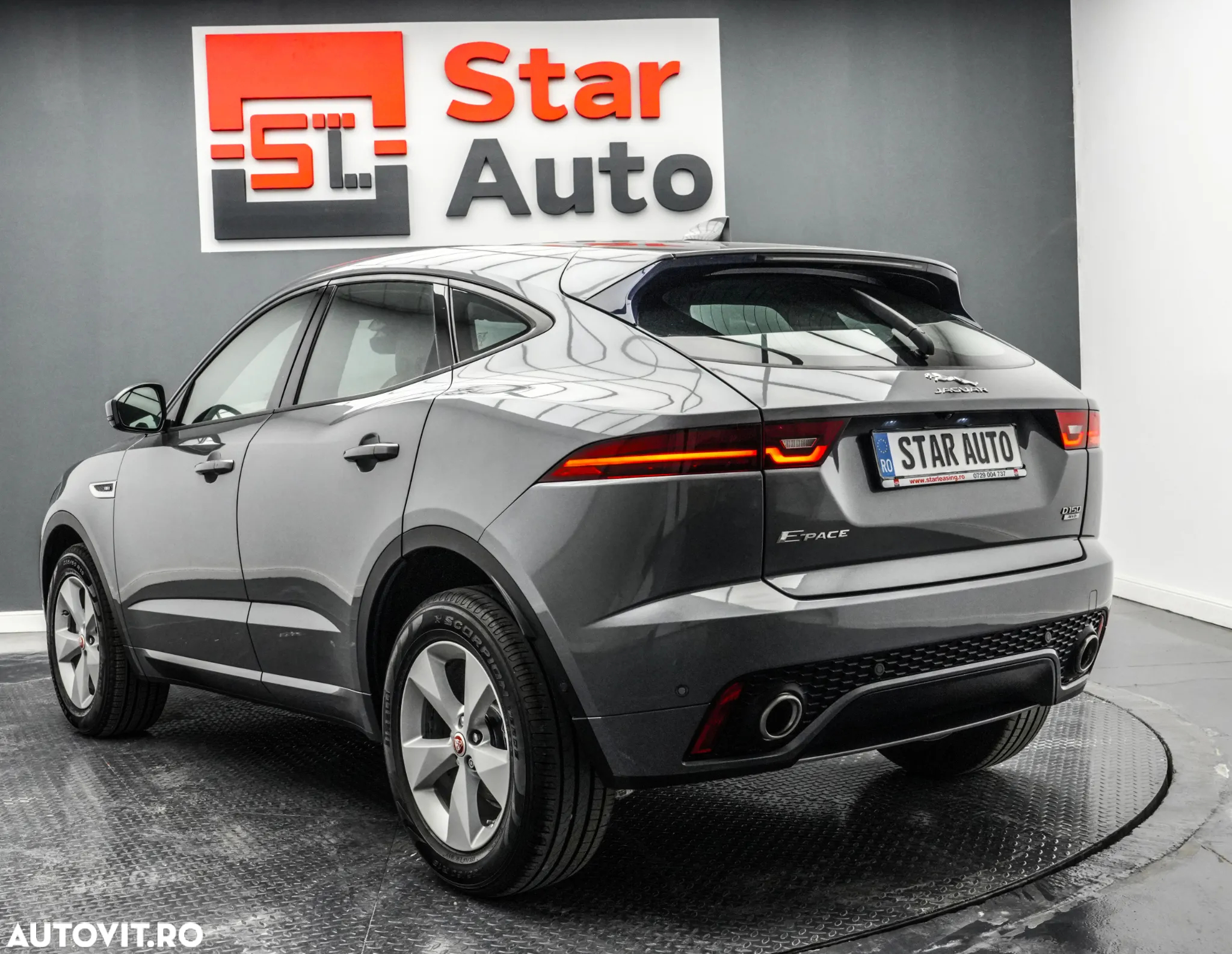 Jaguar E-Pace D150 AWD R-Dynamic S - 4