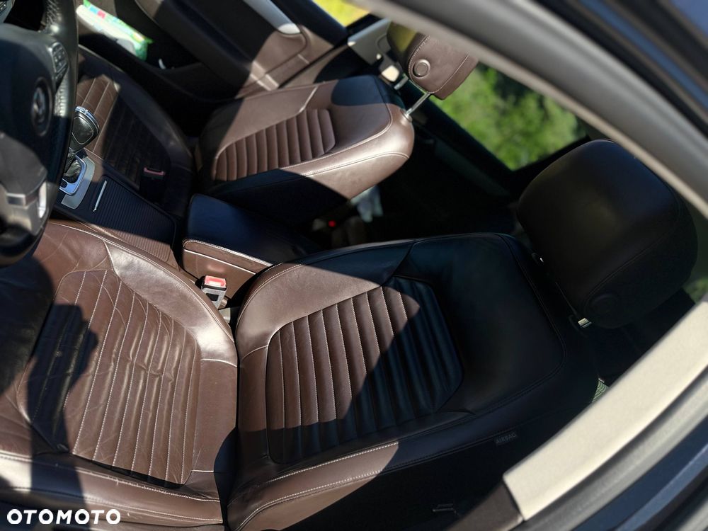 Volkswagen Passat 2.0 TDI DSG BlueMotion Technology Highline - 8