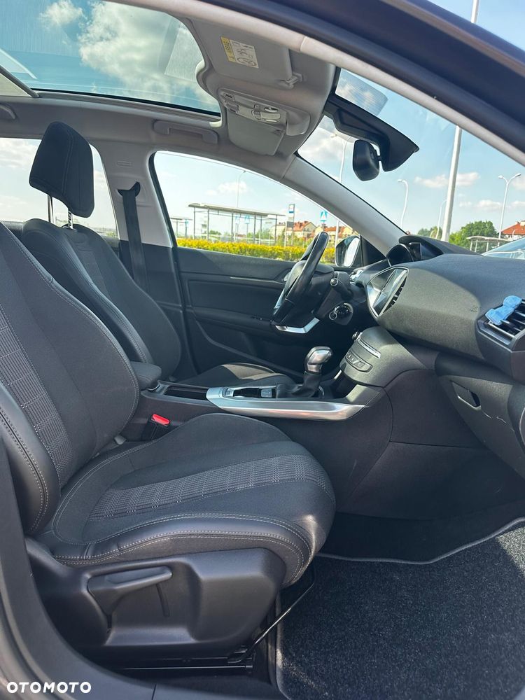 Peugeot 308 BlueHDi 120 EAT6 Stop & Start Active Business-Paket - 26