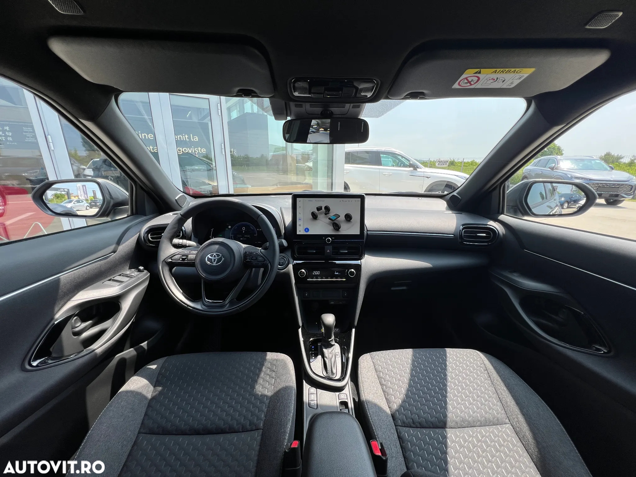 Toyota Yaris Cross 1.5 VVT-i HSD 4x2 Dynamic - 6