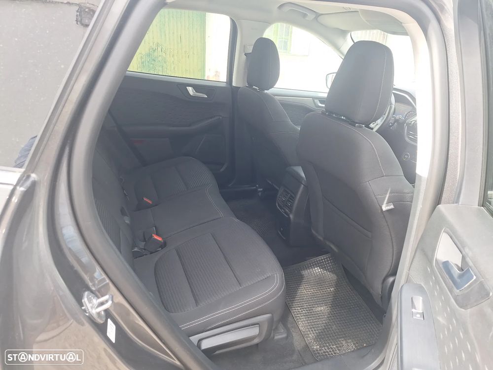 Ford Kuga - 2