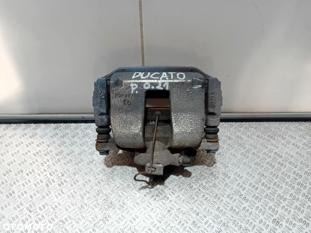 zacisk hamulca prawy tył Fiat Ducato III 2021 Y04076A - 1