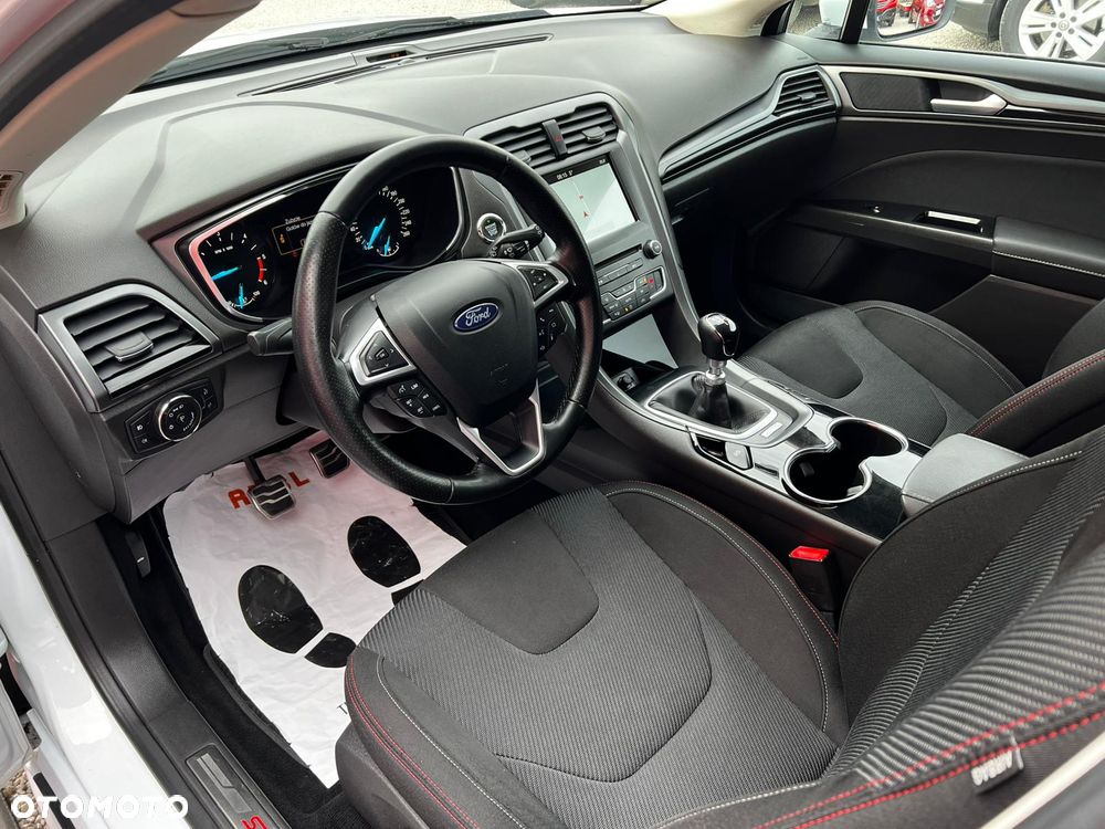 Ford Mondeo 2.0 TDCi STart-Stopp ST-Line - 33