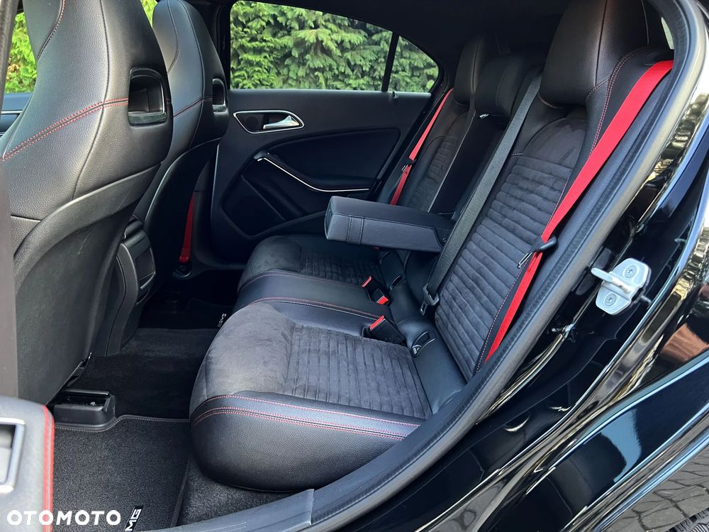 Mercedes-Benz Klasa A AMG 45 4Matic AMG Speedshift 7G-DCT - 23