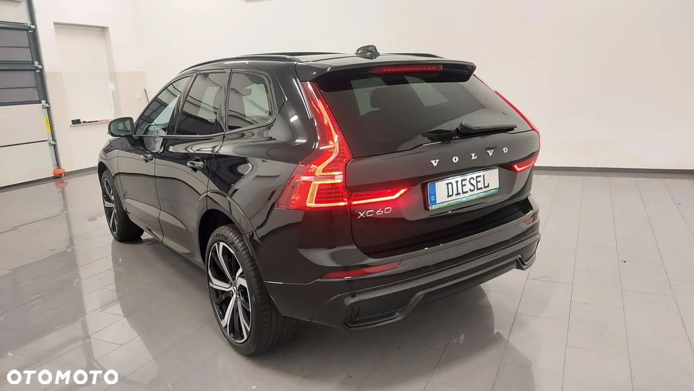 Volvo XC 60 B4 D Plus Dark - 5