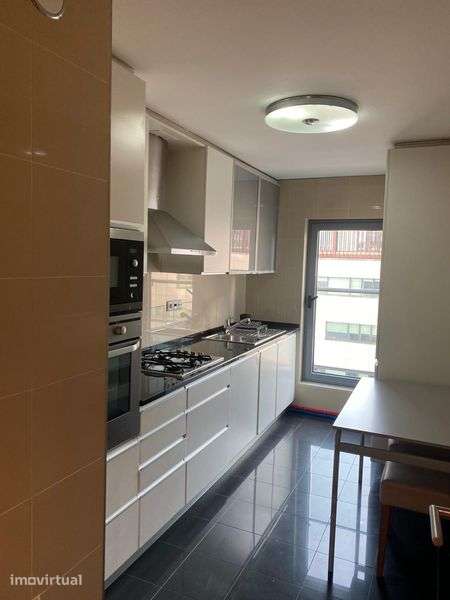Arrenda apartamento T1 Parque Nações - Grande imagem: 2/8