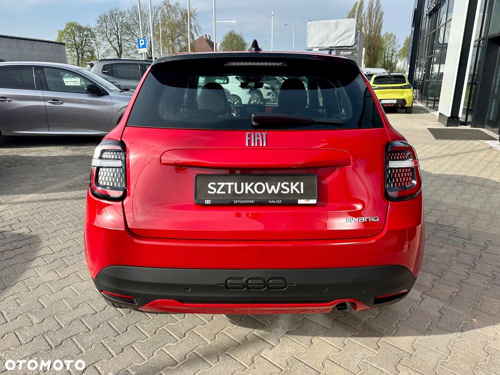 Fiat 600 1.2 Turbo Hybrid eDCT - 6