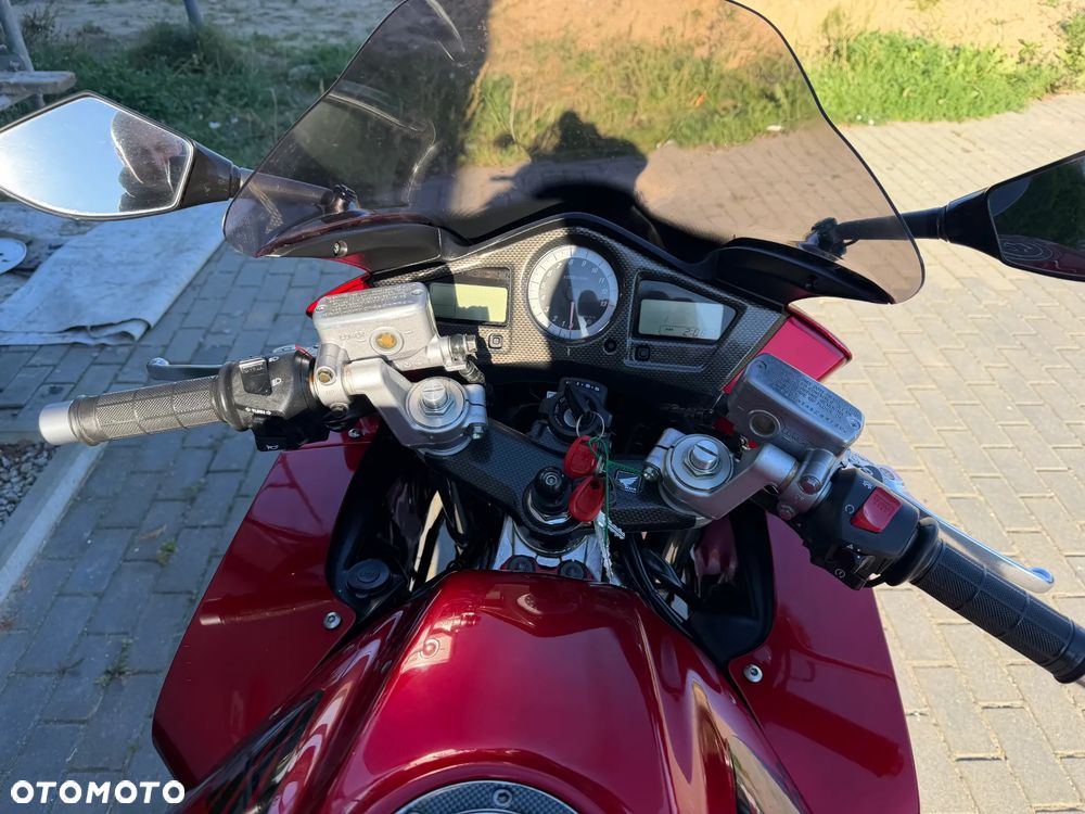 Honda VFR - 18